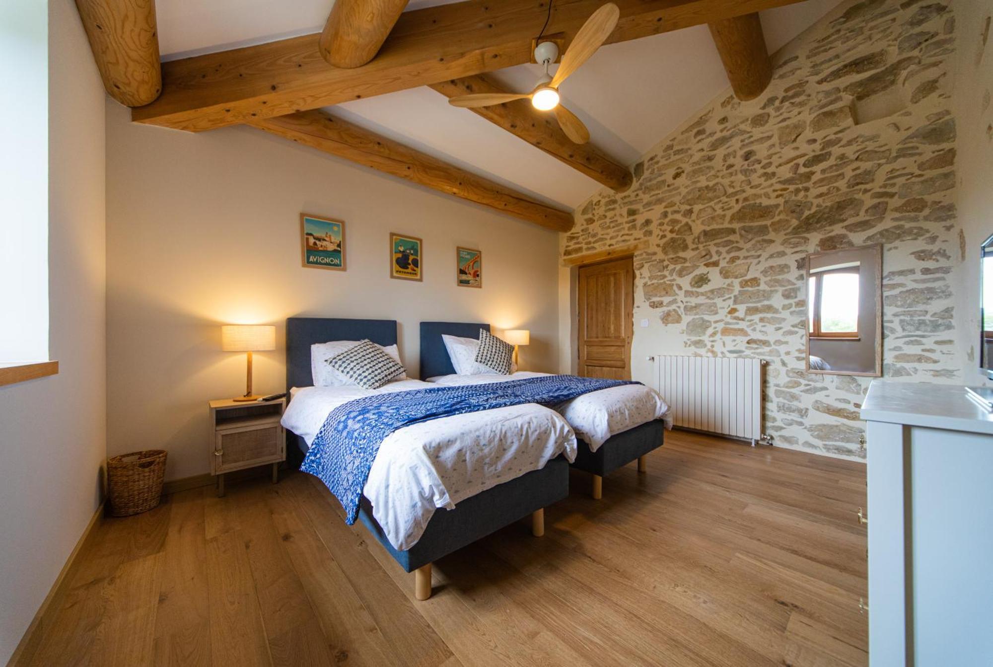 Les Yourtes De Provence Saint-Paulet-de-Caisson Habitación foto
